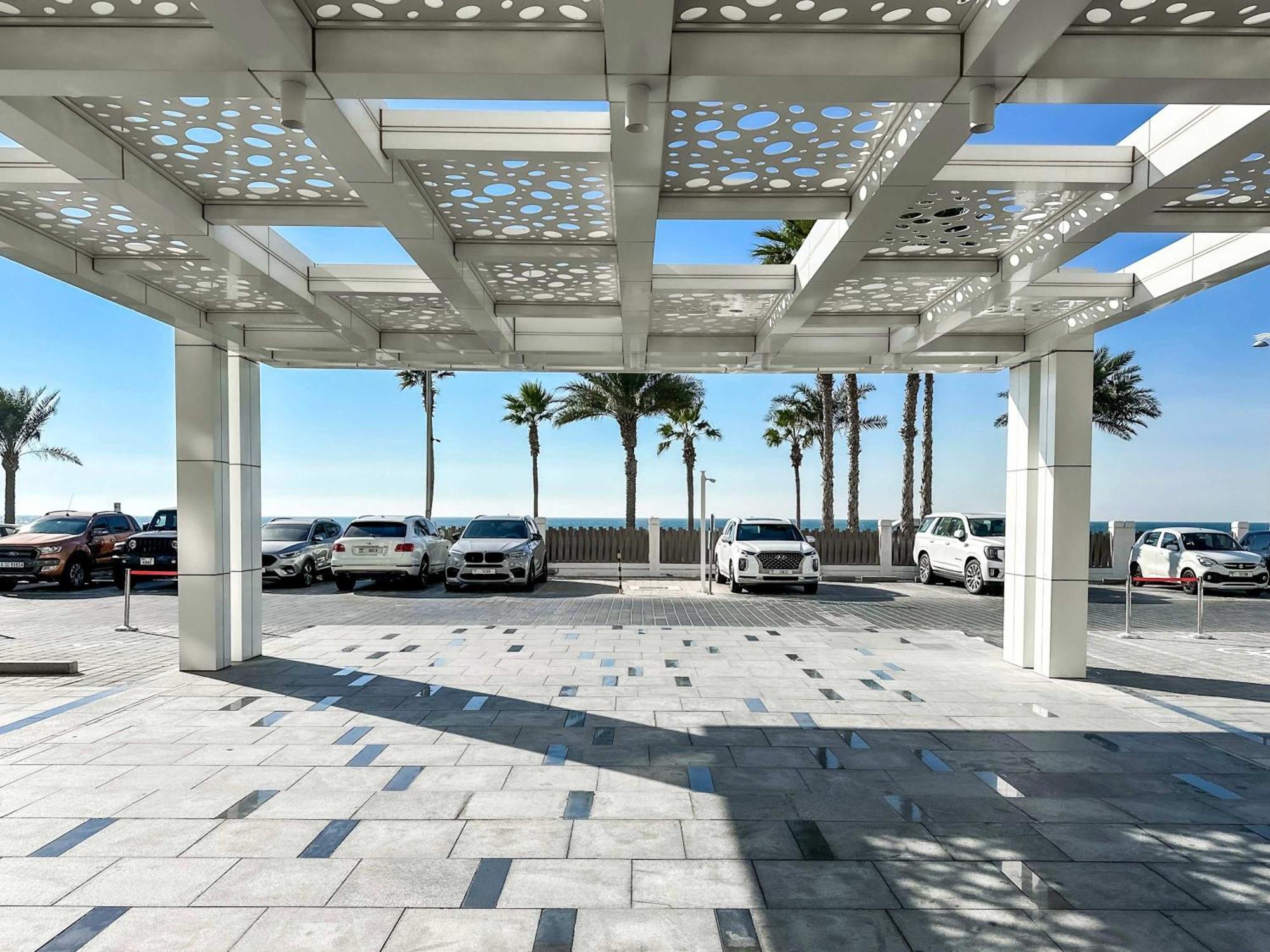 Spacious Beachfront 2 Bedroom Apartment - The 8 Dubaj Exteriér fotografie