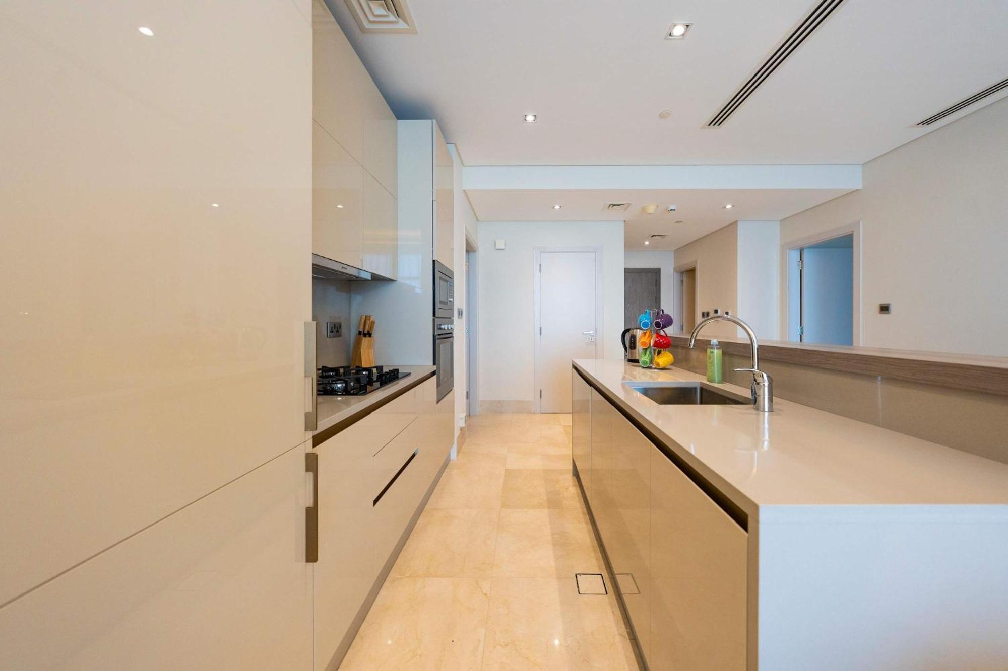 Spacious Beachfront 2 Bedroom Apartment - The 8 Dubaj Exteriér fotografie