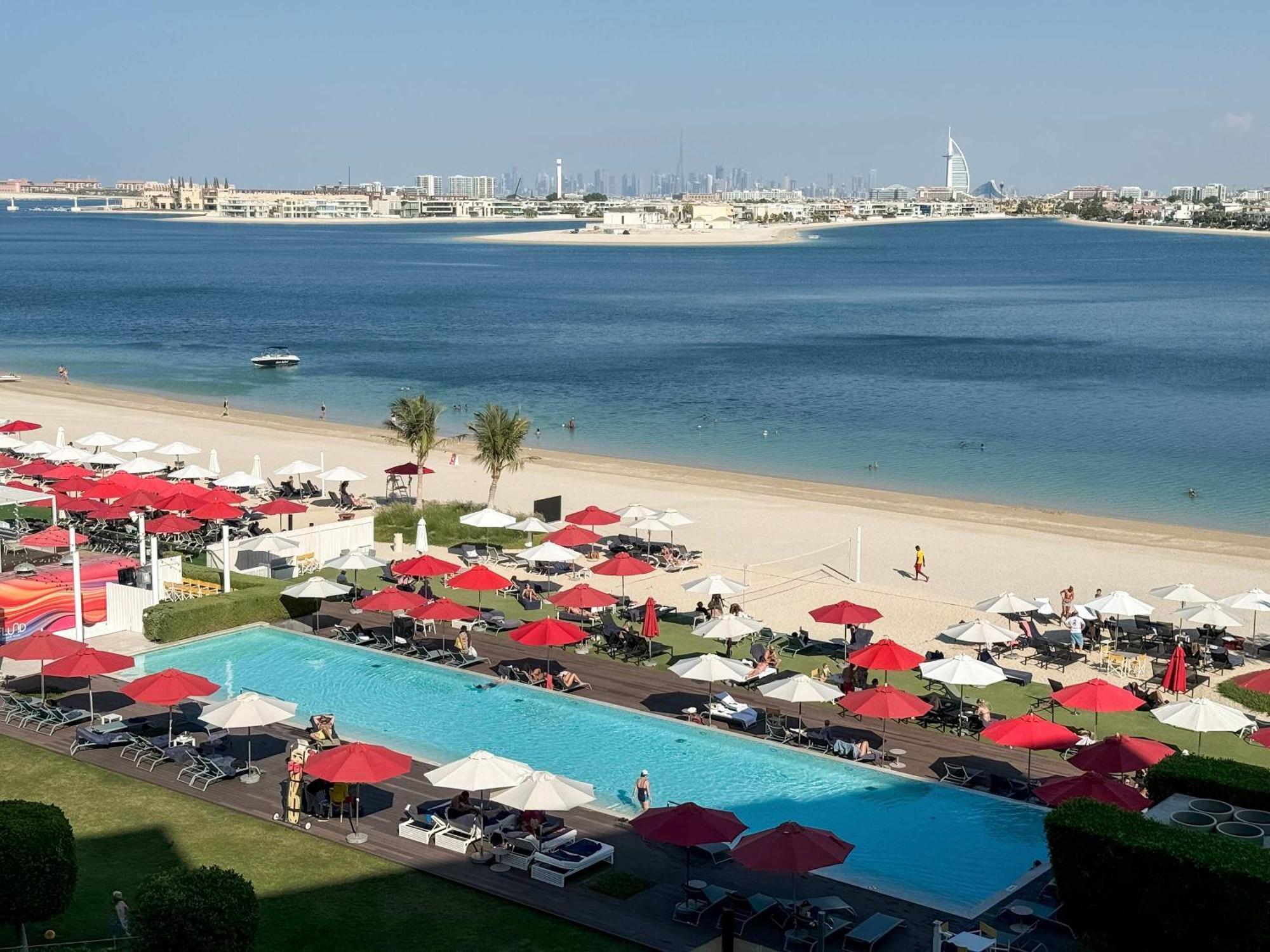 Spacious Beachfront 2 Bedroom Apartment - The 8 Dubaj Exteriér fotografie